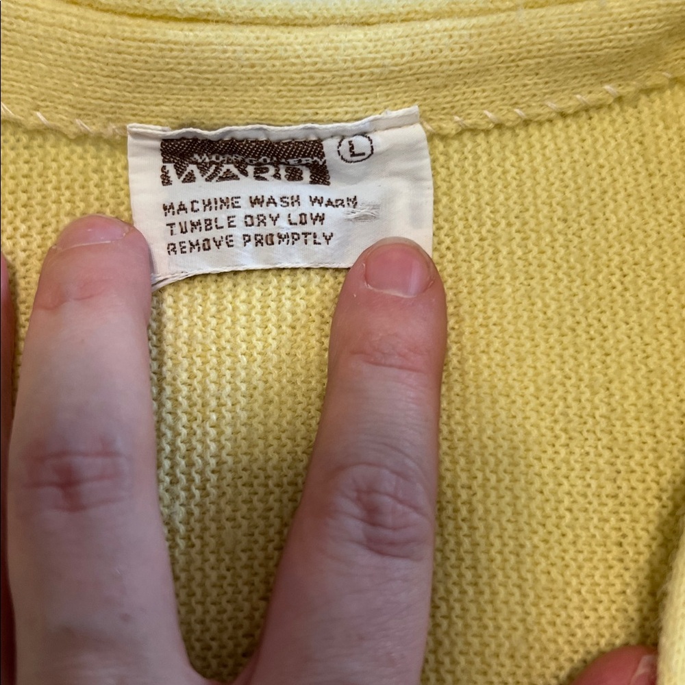 Vintage Men’s Butter Yellow Cardigan - Picture 3 of 9